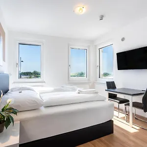 Aparthotel Feelgood Lakeliving Inklusive Garagenplatz, Vienna